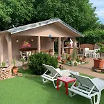 Mediteran Fedett Medences Apartmanhaz Daire *