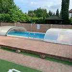 Mediteran Fedett Medences Apartmanhaz Daire Szántód