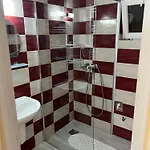 Mediteran Fedett Medences Apartmanhaz *