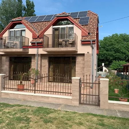 Daire Mediteran Fedett Medences Apartmanhaz *
