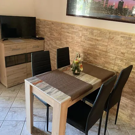Mediteran Fedett Medences Apartmanhaz Szantod