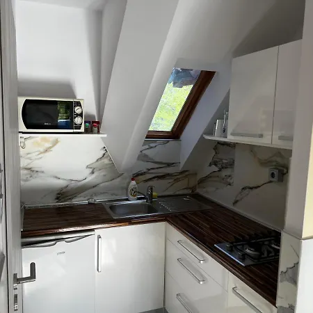 Mediteran Fedett Medences Apartmanhaz Szantod