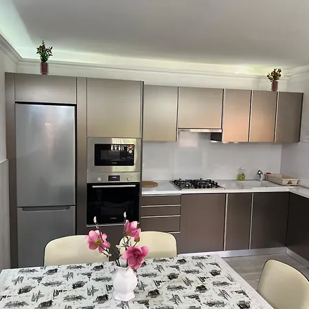 Apartment Mediteran Fedett Medences Apartmanhaz