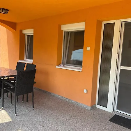 Mediteran Fedett Medences Apartmanhaz Daire *