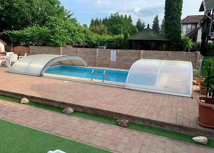 Mediterán Fedett Medencés Apartamento Szántód