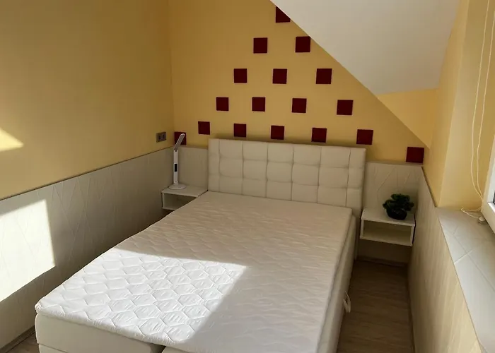 Daire Mediteran Fedett Medences Apartmanhaz *