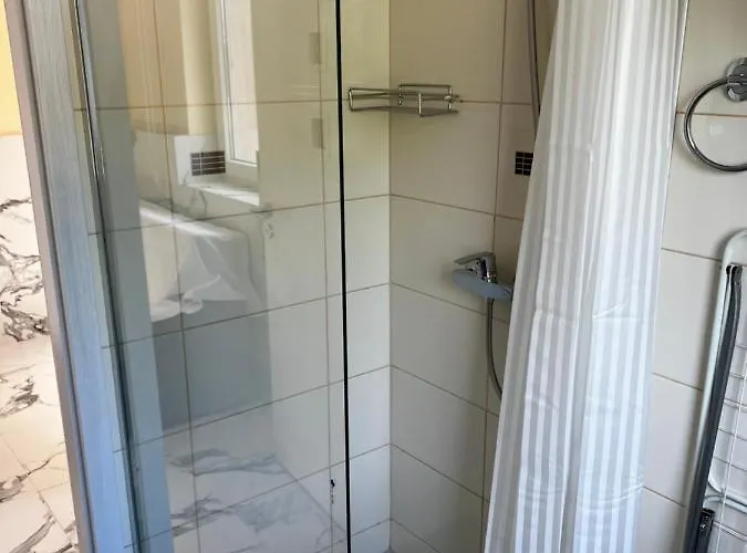 Daire Mediteran Fedett Medences Apartmanhaz Szántód