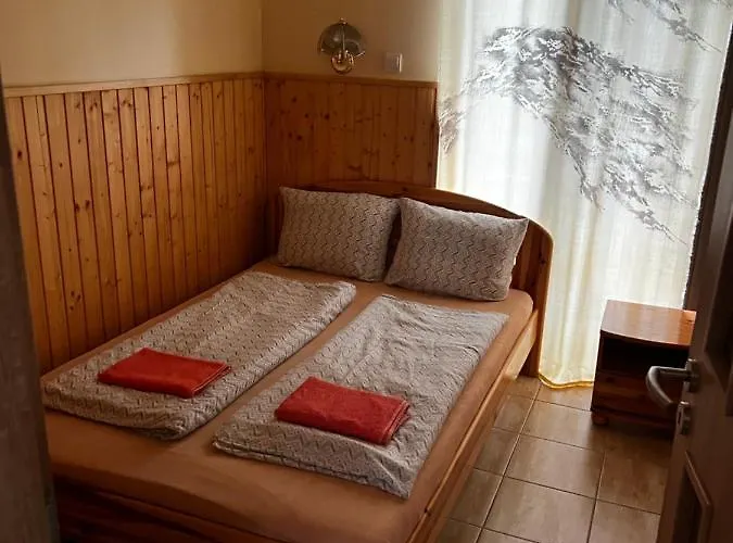 Daire Mediteran Fedett Medences Apartmanhaz