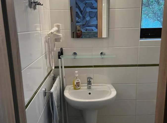 Daire Mediteran Fedett Medences Apartmanhaz Szántód