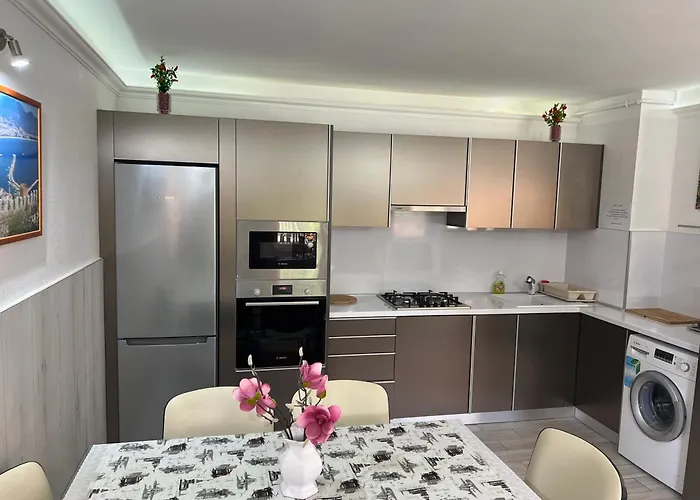 Apartamento Mediterán Fedett Medencés