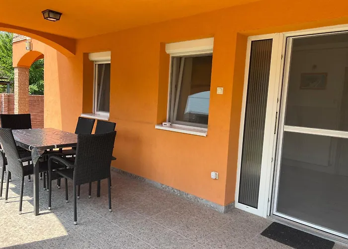 Mediteran Fedett Medences Apartmanhaz Daire *