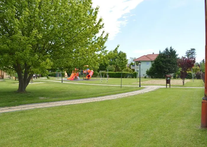 Mediteran Fedett Medences Apartmanhaz * Szántód