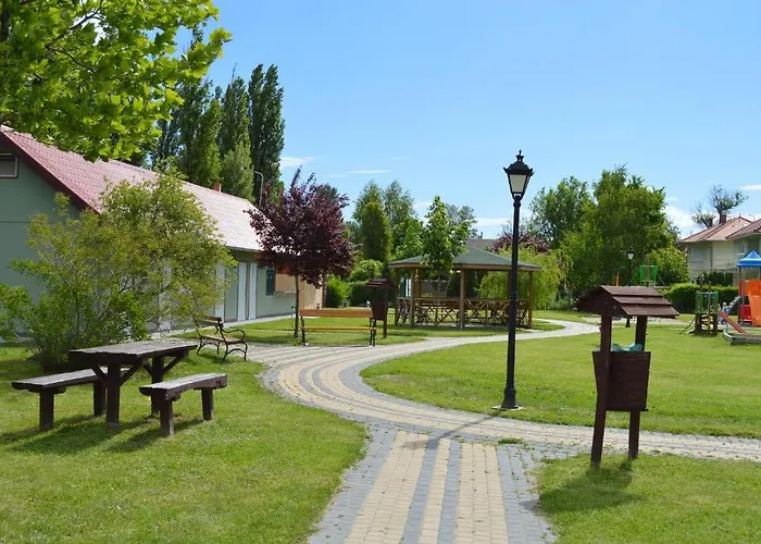 Mediteran Fedett Medences Apartmanhaz Daire *