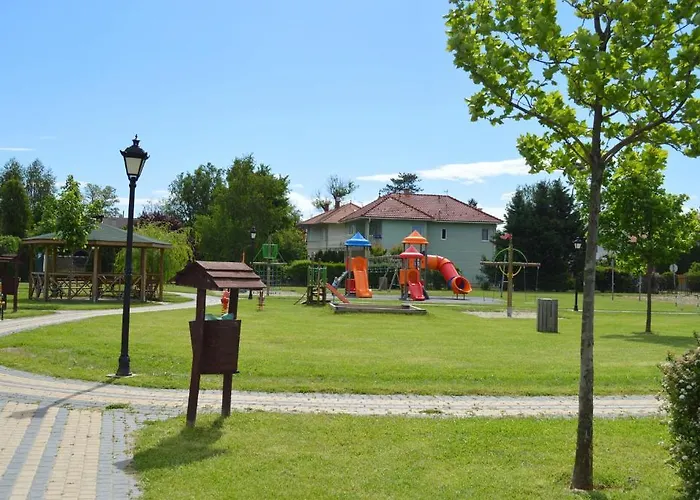 Mediteran Fedett Medences Apartmanhaz * Szántód